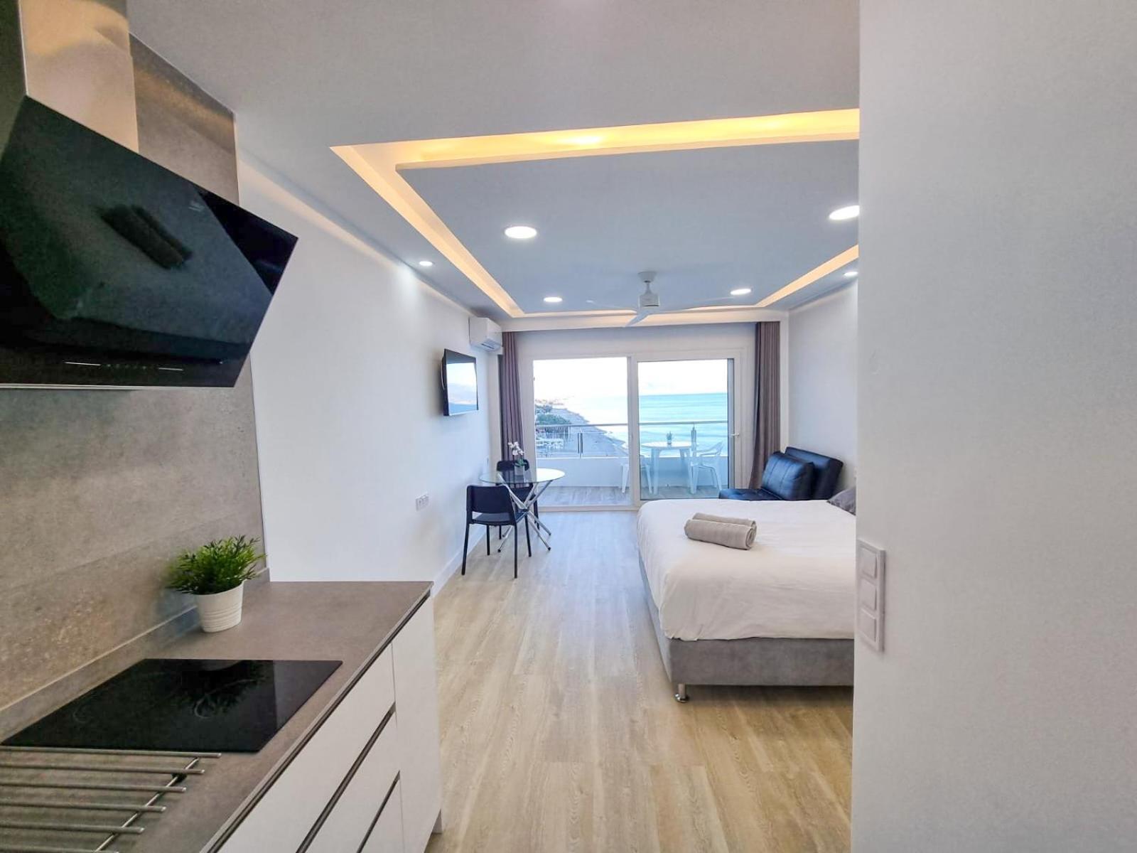 Spectacular Sea Views Torremolinos Apartment Exterior photo