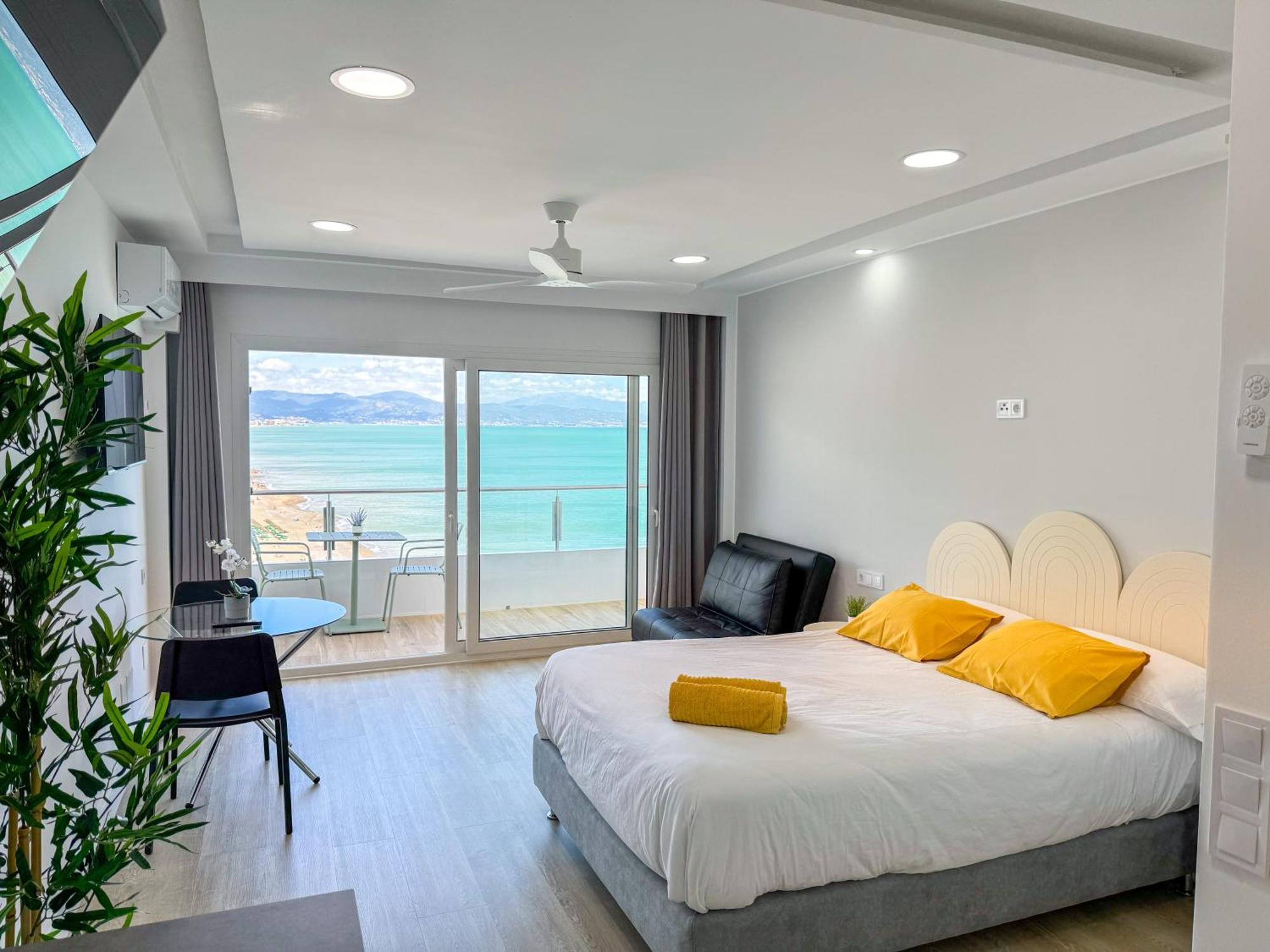 Spectacular Sea Views Torremolinos Apartment Exterior photo